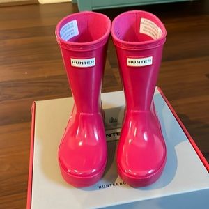Brand new, never worn little girls hunter boots with original packaging.